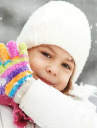 Az ekcémás kisgyermekek bőrvédelme – erre figyeljünk a hideg idő beköszöntével